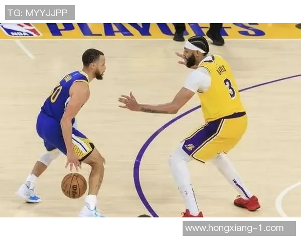 勇士季前赛对决湖人展现新阵容火力与战术碰撞的精彩时刻 勇士季前赛对决湖人展现新阵容火力与战术碰撞的精彩时刻