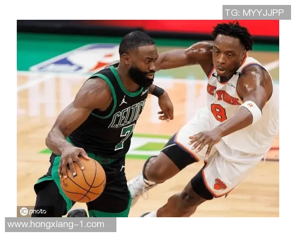 杰伦布朗在NBA赛季中的表现分析与未来发展潜力探讨