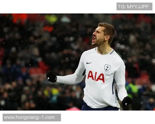 罗奇代尔主场迎战克鲁全力争胜展现球队实力与斗志