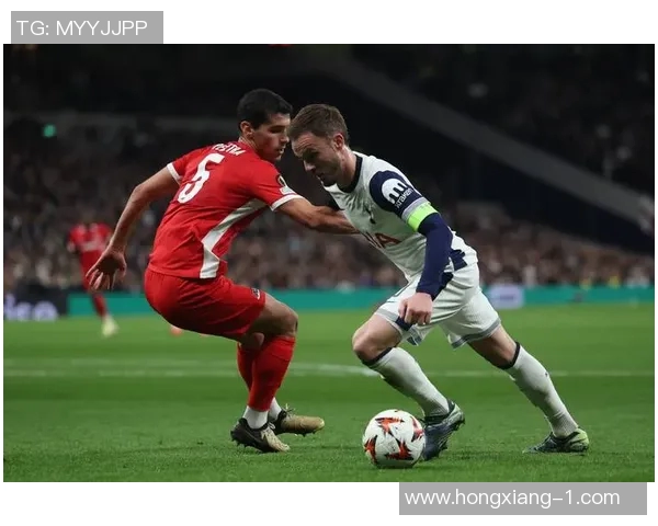 阿尔克马与赫拉克勒斯激战正酣比分揭晓精彩瞬间回顾